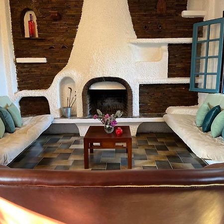 Villa Velissarios: Wonderful Villa Next To Beach Aegina 外观 照片
