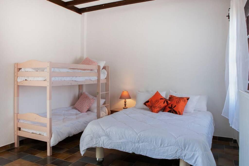 Villa Velissarios: Wonderful Villa Next To Beach Aegina 外观 照片