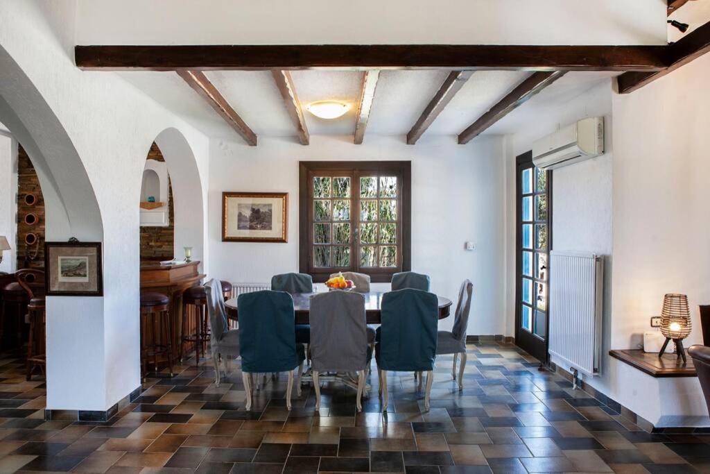 Villa Velissarios: Wonderful Villa Next To Beach Aegina 外观 照片